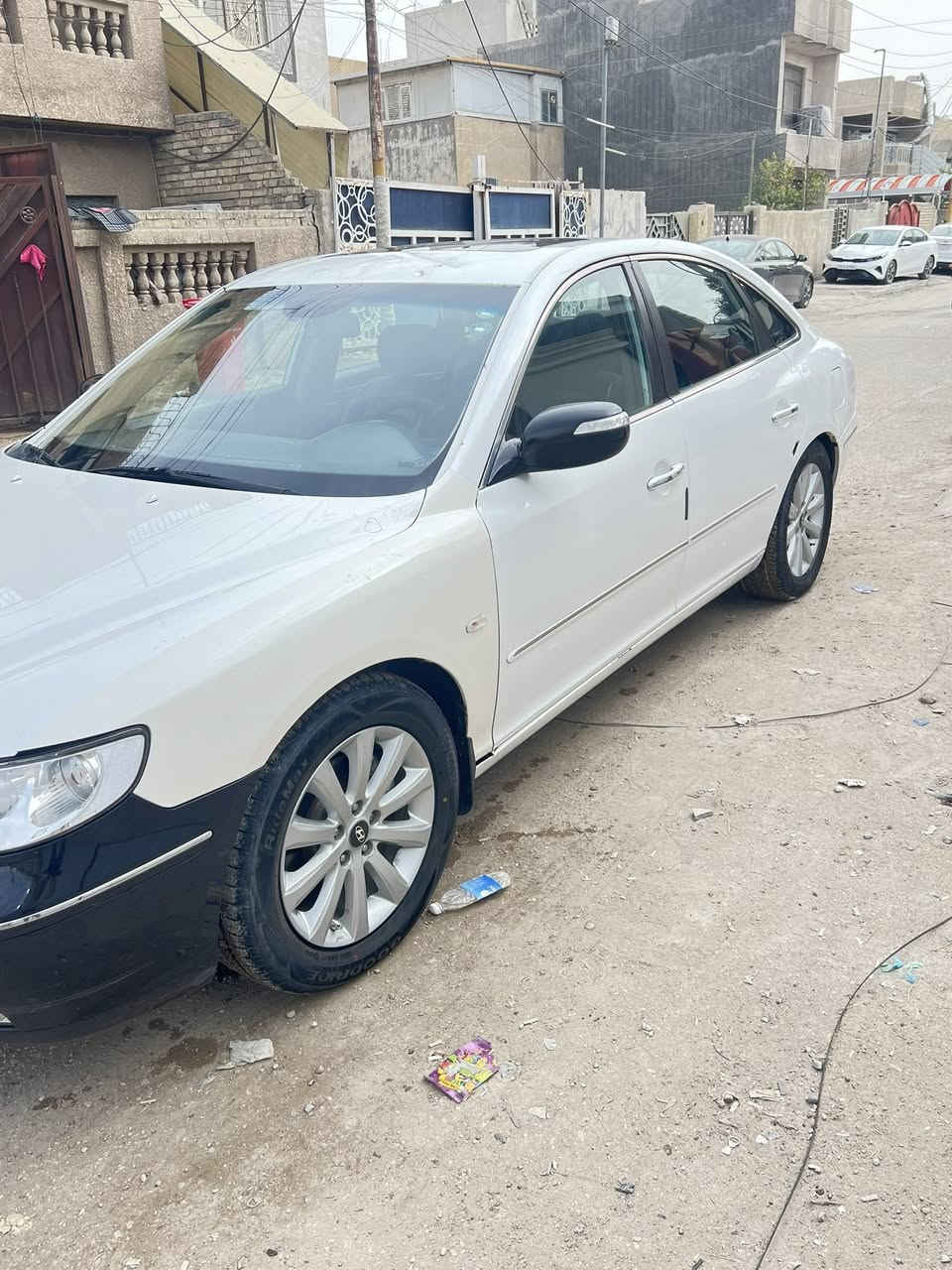 السلام عليكم
هونداي ازيرا 2009 خليجي شركة الكاصد 

محرك 6سلندر 3300 المرغوب بس بي صوت راجز اول التشغيل ويروح وكلهن هيج مابي اي تاثير اني جناي صار 3سنين 

فول مواصفات 

فتحه 

كشن كهرباء +خزن ميموري

حساس خلفي

شاشه بلادي قلاب سيدي حنجر 

تبريد بيانو ثلج

برده خلفيه 

مري شفط مع اشاره

صدر 90 ‎%‎

السياره جاهزه خير من الله 

السياره بيها قطع صبغ ابيع حزام ويراد صبغ للدعاميه لان بدلتها جانت محلوه هيه والجاماعات والبنيد قبل كم يوم 

السياره بيها ضربه من جهت الجاملغ السايق خفيفه بس صار تعديل بل شاصي بس سحب 

للستفسار اكثر تواصل *********** 

مكان السياره بغداد الدوره
