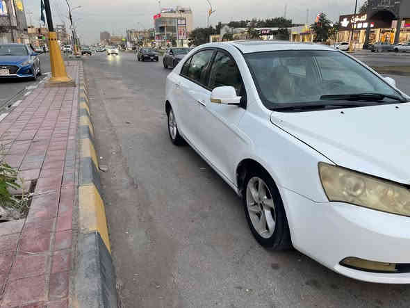 للبيع ام كراند 
موديل 2013
رقم نجف باسمي 
مصبوغة صفحتين 
قمارة وبنيد و جنطة سليمات
مواصفات واضحة بالصور  
السعر 48 وبيها مجال 
***********
