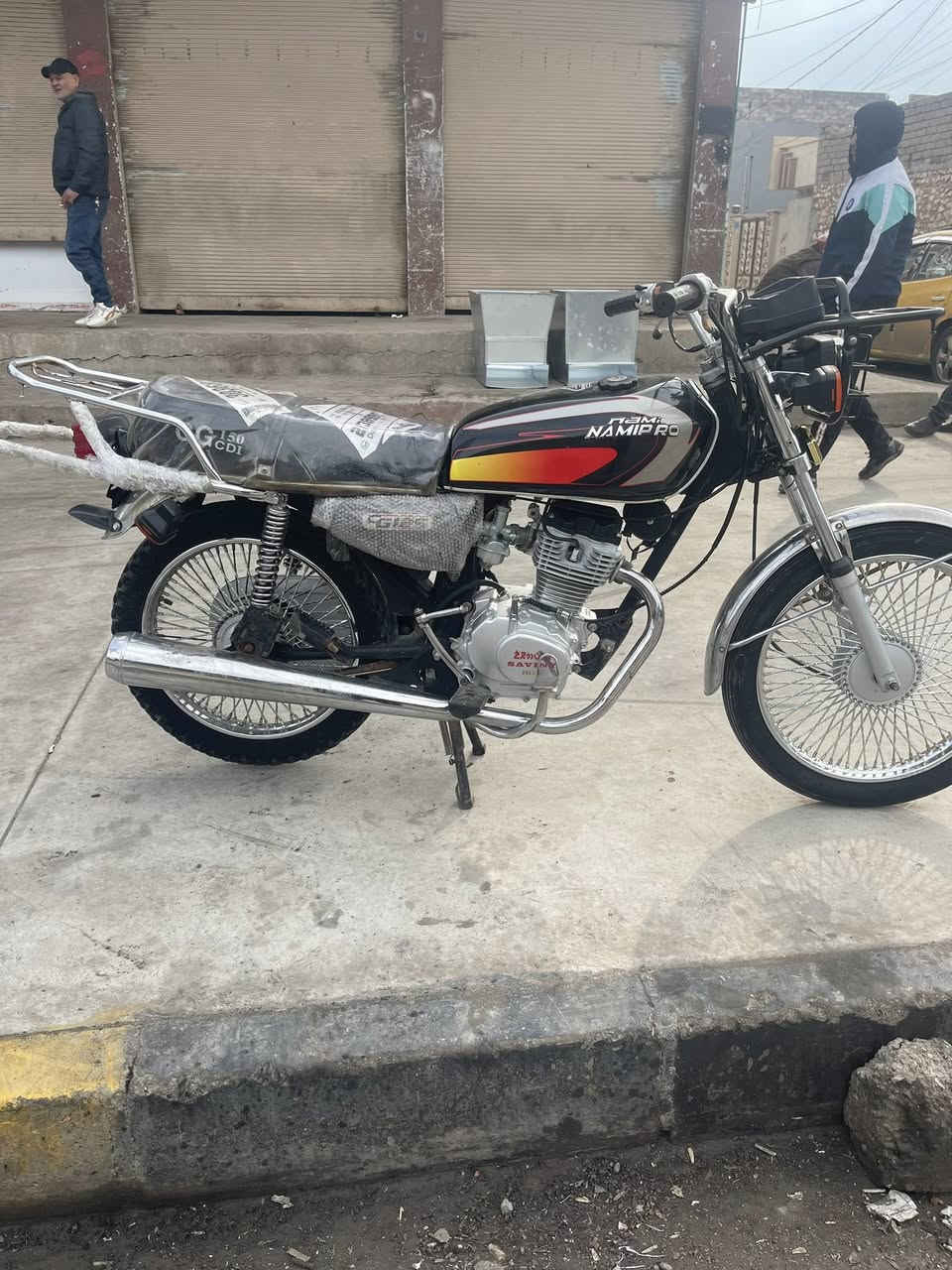 دراجه البيع موديل 2023 مكينه شرط ما مفتوح السعر 425 وبيه مجال مكاني حي البكر ***********
