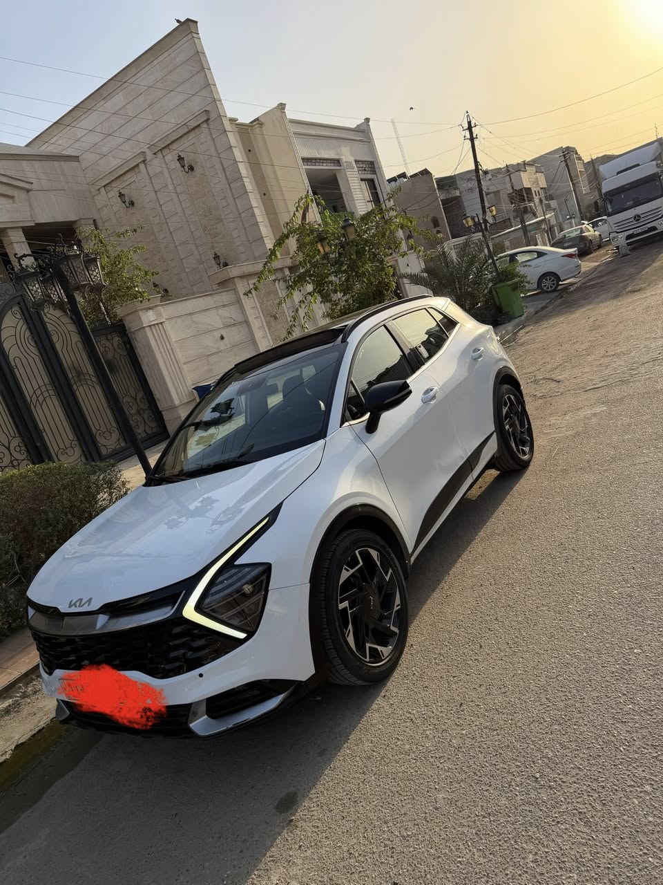 سلا وعليكم كيه سبورتج جيتي لاين الفول موصفات السياره خليجيه موديل 2024 رقم بغداد الجديد 
السياره بسمي
بلو رامه 
مري شفط
كشنات جلد 
كشنات دتفى تبريد 
ستيرن تدفى
سياقه ذاتيه 
تحديد مسار 
ردار 
حساسات خلفيه وامانيه
جنطه كهرباء
ترحيب ذاتي
شحن لسنكي
وبيه هواي موصفات بعد 
السياره بيه ضربه بل جملغ مصبوغ وبنيد 
وبيه بارد بل باب مال سايق قليل كلش 
ماشيه 28km
السعر 210وبيه مجال 
رقم ***********
