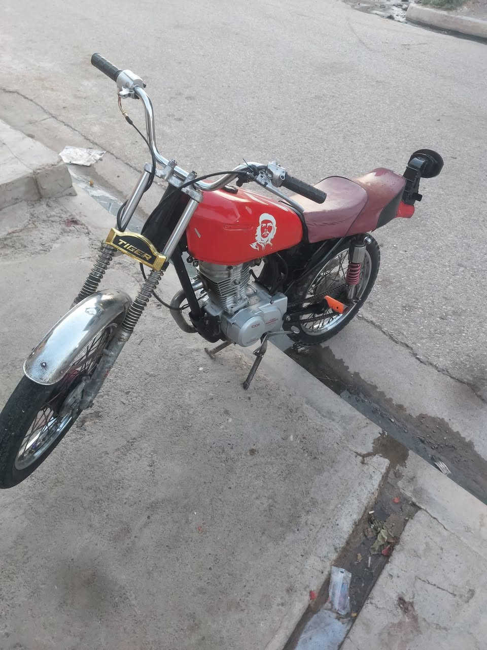 تايكر للبيع موديل 20  سعر 220وبي مجال  مكاني ايسر حي سماح شراي اتصل *********** دبلات شغاله
