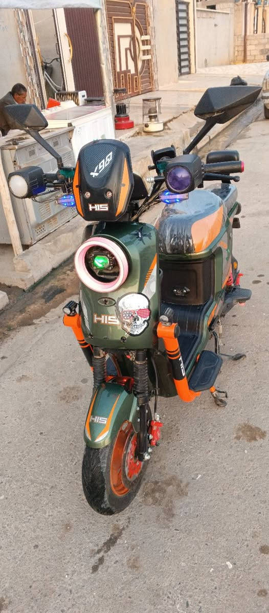 ماطور للبيعX900 فول مواصفات
1/سرعه دراجه 109/حقيقي 60
2/نضام Rرجوع للخلف 
3/نضام تثبيت سرعه دراجه 
4/نضام سرقه 
5/بطاريات 5كبار موديل بطريه 2025
6/ملف 2000حقيقي نحاس 
7/تشغيل عن بعد تشغيل سويج تشغيل بصمت اصبعك 
8/بلاتوث حديث تحكم خارجي سمعات كبار واضحات بل صور سمعات مالتو 
9/لايت عالي ناصي زينو بي لايت اصفر خارجي منو وبي 
10/بركات هدروليك امامي وخلفي 
11/اشاير يمين ويسار 
(سعر ماطور 475الف بي مجال) 
تواصل اكثر على رقم ) (***********كورك)(اسيا***********)
