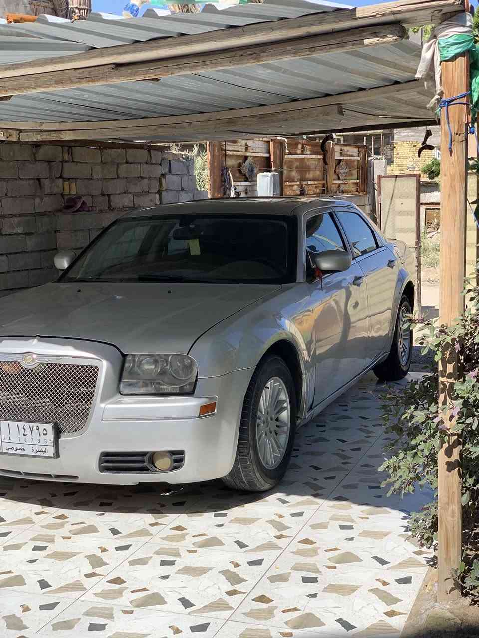 السلام عليكم 
للبيع اوباما موديل 2009 
وارد امريكي كفاله السياره حلوه ومال جناي السعر ٩٠ وبيها مجال
العنوان البصره قضاء المدينه
للتواصل : ***********
# مكلف بلنشر
