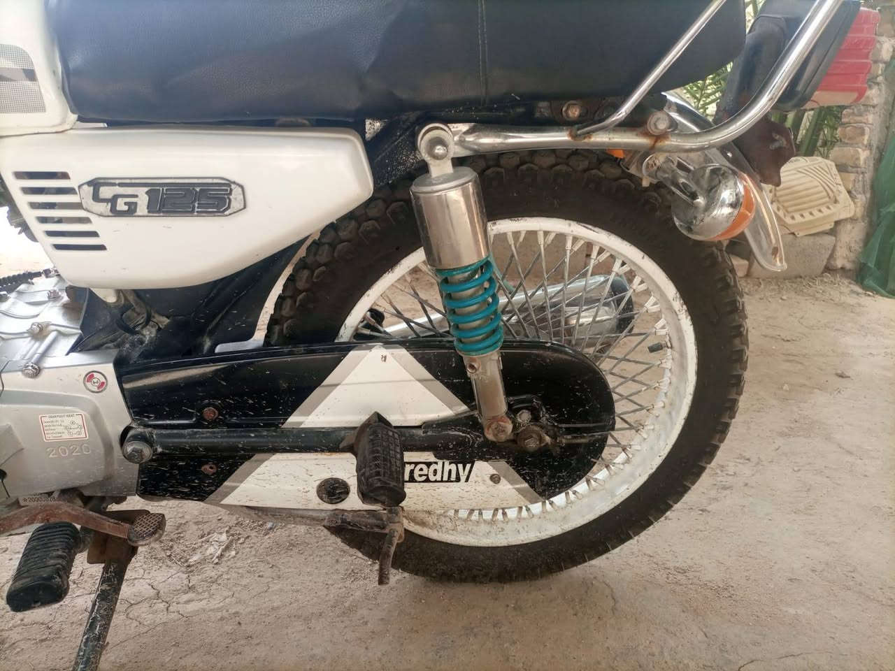 دراجه نامه موديل2020مكفوله كفاله عامه اوراقها مختومه من المديريه بس تروح تكمل معامله وتترقم 
للبيع او مراوس بدراجه كامكو 
السعر 570 الف 
***********
