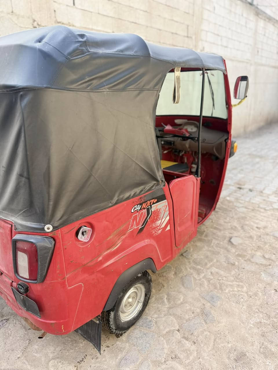 سلام عليكم بياجو 2023 نضافتهه شوف العين سعرها 4000000 وبيهه مجال لشراي عنواني بصره شط العرب 

***********
