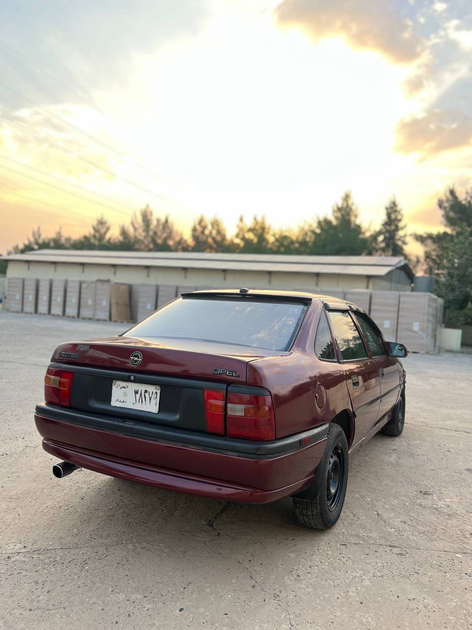 بۆ فرۆشتن مەکینە 16 باریک گێر و مەکینە و تاخم پێش و پشت بە شەرت 4 تایەیی لۆک کارەبایی بە شەرت سەیارەکە لەسەر دەقی شەریکە ماوەتەوە بەرە دەگایی لۆک ئارم پلاستیک سلێمانی 
***********
*********** كويسينجاك, أربيل
