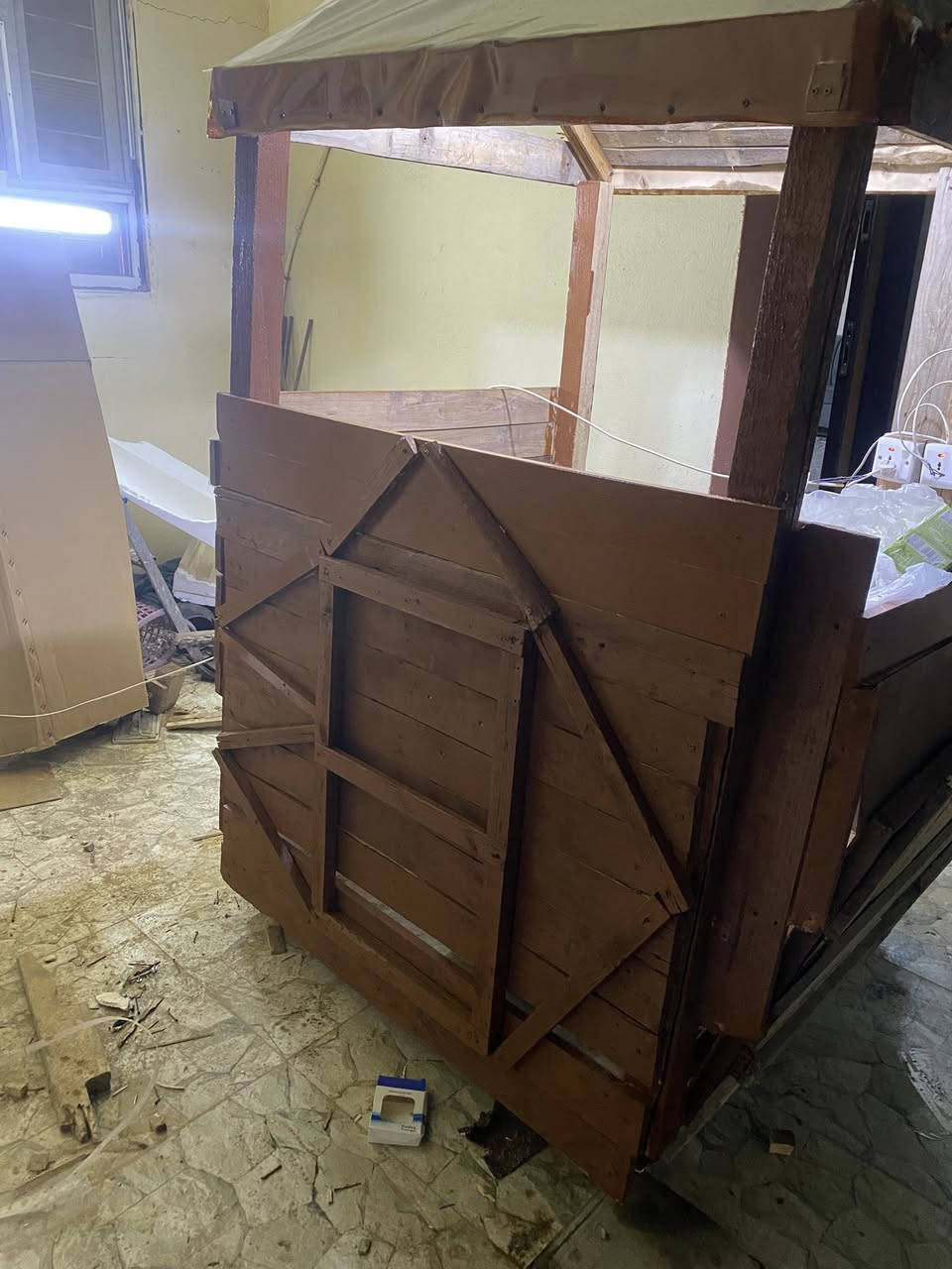 عربانة جاي للبيع السعر 600وبي مجال لل استفسار اتصال عل الرقم ***********
