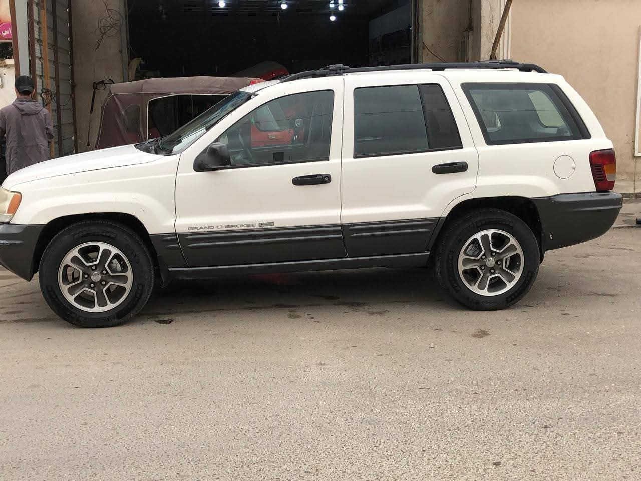 سياره للبيع كفاله عامه على وضع شركه تخم وتاير ويل جاهزه كهربائيات مكينه حداديه ***********
