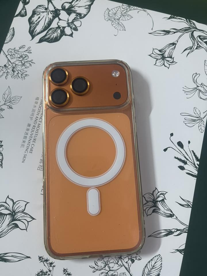 17 برو ماكس برتقالي
ذاكرة 256 
عدد دوراة 85 
نسخة zaسم كارت
بطارية 99
مكاني بغداد 
سعره 2050 
*********** واتساب
