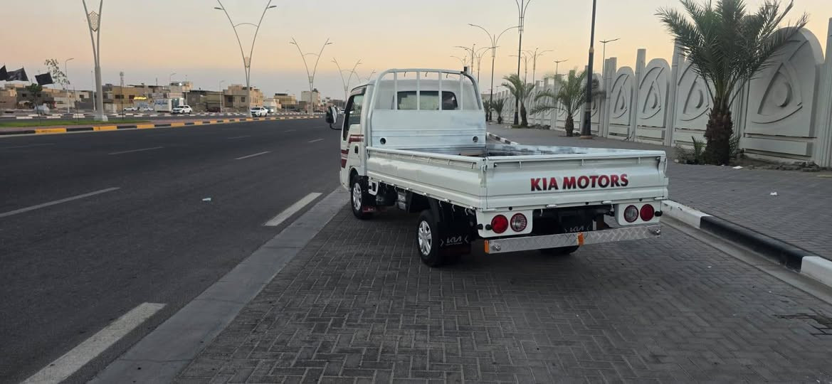 كيا بنكو فنتيره  مكينه 3000 سنويه مشروع وطني مكينه وكير واكسن وشاصي خير من الله/كهربائيات شغاله/تخم تاير جديد/صدر امامي وخلفي جديد/تحويل مباشر/دواخل حلوه/بدي طويل 8 حلقات مشط باور كله جديد سياره مال جناي السعر 50 مكان بصره ‎***********
