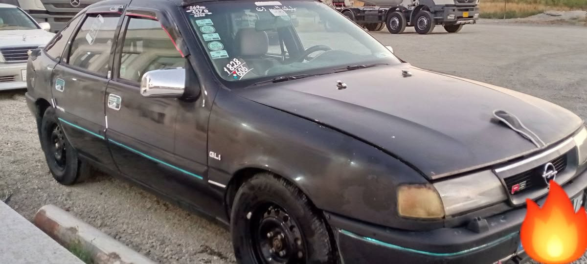 ئؤپل جامتا مؤديل 91..گير عادي..مةكينة 20..ئيرفلؤي كةپس.. تؤزي بوغاري هةية هيجي وانية ..يةك نوقسانيو يةك گةلا ببرة..داژبلو بةرگة درگاي لؤك..گةرمي كارةباي گيجي هةموي مةزبوت هي مالي خؤمة ئارمي پلاستيكي سليماني..سعري 27گةلاو معامةلة 
***********.....گؤرينةوةش دةكم
