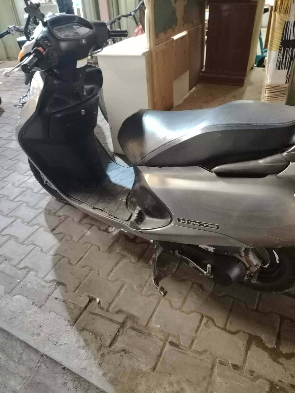 دراجة سبيسي رمبه ما مفتوحة السعر ٩٥٠ وبيها مجال العنوان كوت


**إذا كنت صاحب هذا الإعلان وتريد حذفه لأي سبب، رجاءا أرسل رسالة إلى الدعم الفني**