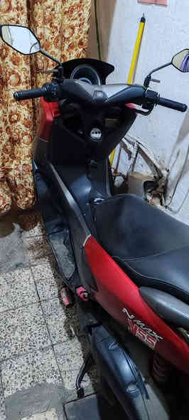 السلام عليكم دراجه ان ماكس مرقم بغداد بسمي محرك 155 ماشي 70 الف دراجه حلوه السعر 28 وبيها مجال قليل الاستفسار الاتصال على الرقم ***********
