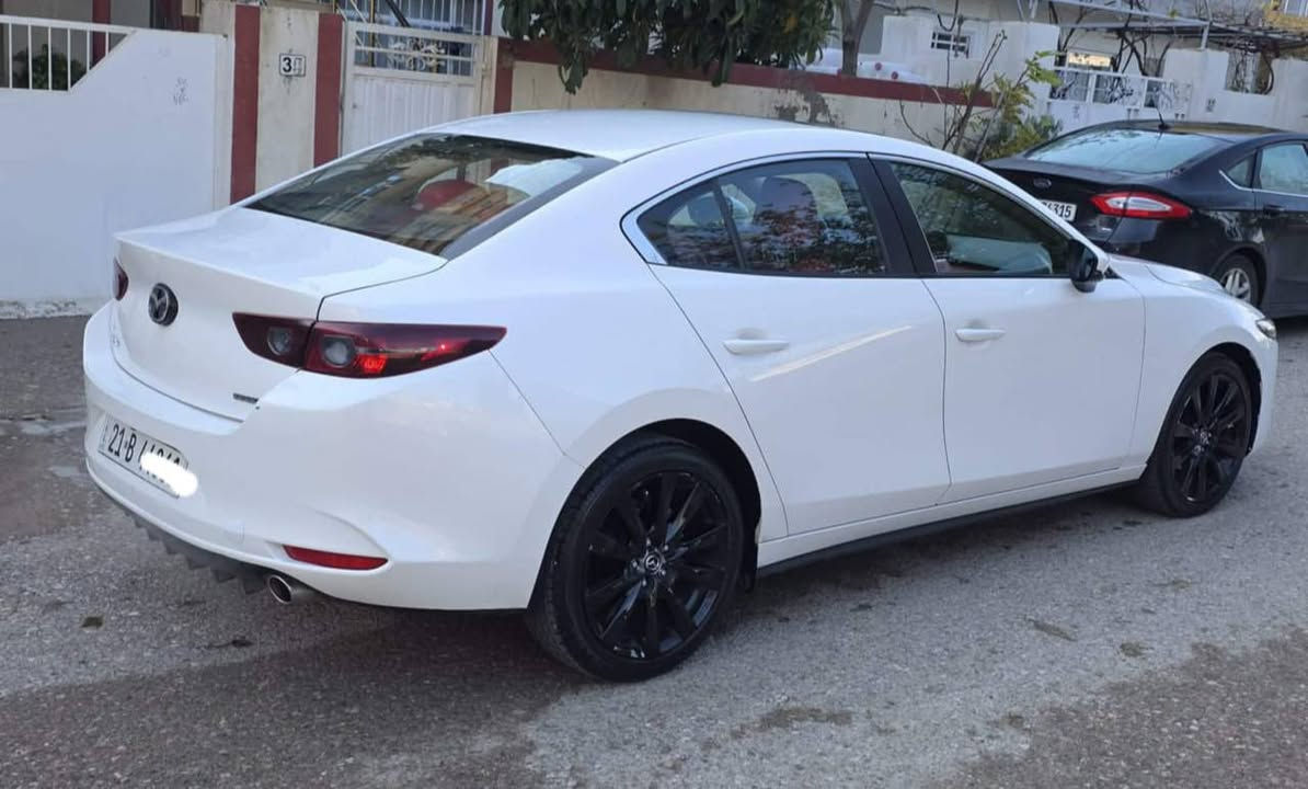 بسم الله الرحمن الرحيم 
مازدا ياباني وارد أمريكي موديل ٢٠٢١ حجم محرك ٢٥٠٠ بدون تيربو مرغوب بدون دفع رباعي بدون فورويل مرغوب مواصفات بريفيرد فول فول مواصفات قبات مواصفات داخل احمر سيارة فقط ٣٩ مايل الف ماشي حقيقي كير محرك بشرت فحص بدون صوت بخار دخان صرف بشرت فحص بس محرك  بل أمريكا مبدل كاسكيت فقط اني ابيع مفتوح بس ماشاء الله قليل ماشي 
باقي كلشي البيلادي كفالة عامة سيارة جديد جديد ماشاء الله نضيف سيارة حادث أمريكا خفيف بدون دواخل ثلاثة قطعة امامي مبدل البيلادي نفص لون نفص شركة هس سيارة كلين مكفول كفالة عامةبدون صبغ  بس بيها ملاحظات بسيط بارد صغير باقي كفالة عامة صونر جديد منشور كير محرك بشرت سنوية جديد رقم انكليزي جديد هزة براد جديد تحويل غرامه مباشر نفص اليوم اربع تايرات جديد كهربائي كل اشتغل صدر امامي وخلفي زين داخل سيارة حيل حيل حلوة لونين سيارة ثنين بصمة شركة موجود حتي سبير منزل ماشاء الله نفص صورة حلوة 
مواصفات 
كير اوتوماتيك داخل لونين بصمة فتحة كشنات جلد كشنات هيتر كشنات كهرباء رادار امامي وخلفي كاميرا خلفي شاشة ايباد البيلادي شاشة اليكتروني بريك كهرباء اربع جامات كهربائي مراي خارج كهرباء مراي رادار اربع ويل كروم البيلادي بكلايتات ليد لايتات زينون لايتات ليد عدسات بلاجکتۆر ثنين بصمة موجود ستيرن فوليوم بلوتوز تلفون خزن صوت رادار ٣٦٠ هواي مواصفات اني مااعرف ماشاء الله مواصفات هواي فول فول قبات مواصفات سيارة جاهز دعامي لدعامي بشرت صونر فحص 
مكان سيارة سليمانية داخل سليمانية  سليمانية منطقة رابرين ملاحظة رجاءا بس بيع بدون مراوس تفاصيل مكتب صونر موجود انت شراي اتصل رقم موبايلك ***********
