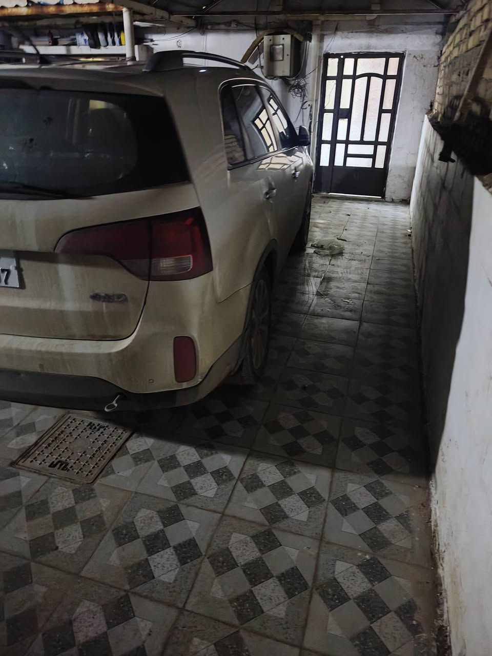 السلام عليكم كيا سورنتو موديل ١٤كفالة عامه رقم كربلاء انكليزي سياره خليجي جديده معه الكلمه مكان ديوانيه بيع او مراوس ***********
