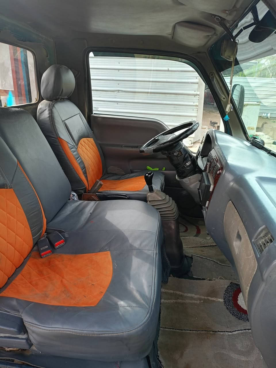 بسم الله الرحمن الرحيم سياره بنكو حمل لبيع موديل ١٩٩٨ سياره حلوه تك قمار بدون ربع سياره بدون صبغ   خياس قليل السعر 55وا بيهه مجال المكان البصرة قضاء المدينه الرقم ***********
