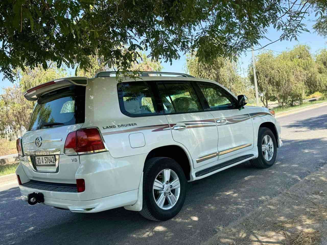 السلام عليكم
لاندكروز موديل ٢٠١٠  مكفوله عدا بارد ماشر عليه بالاصفر وصبغ فوك الجامه قليل ماشر بالأحمر كلش قليل والسونار مرفق بالصور مع التفاصيل كامله الباقي مكفول فول مواصفات صدر جديد أصلي محرك وكير نظيف كلش تحويل ثاني يوم بأسمي السعر ٢٩٠ ورقه رقمي *********** كربلاء
