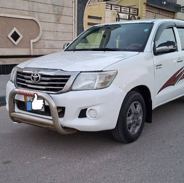 سلام عليكم بيكم 
فلاونزه للبيع موديل 2014رقم البصره مشروع وطني تحويل مباشر السياره مكفوله مكينه وكير حداديه طخم تاير شاصي كفاله تبريد ثلج داخل جديد السعر 155 بيه مجال المكان البصره ‎0783 683 4579 // ***********
