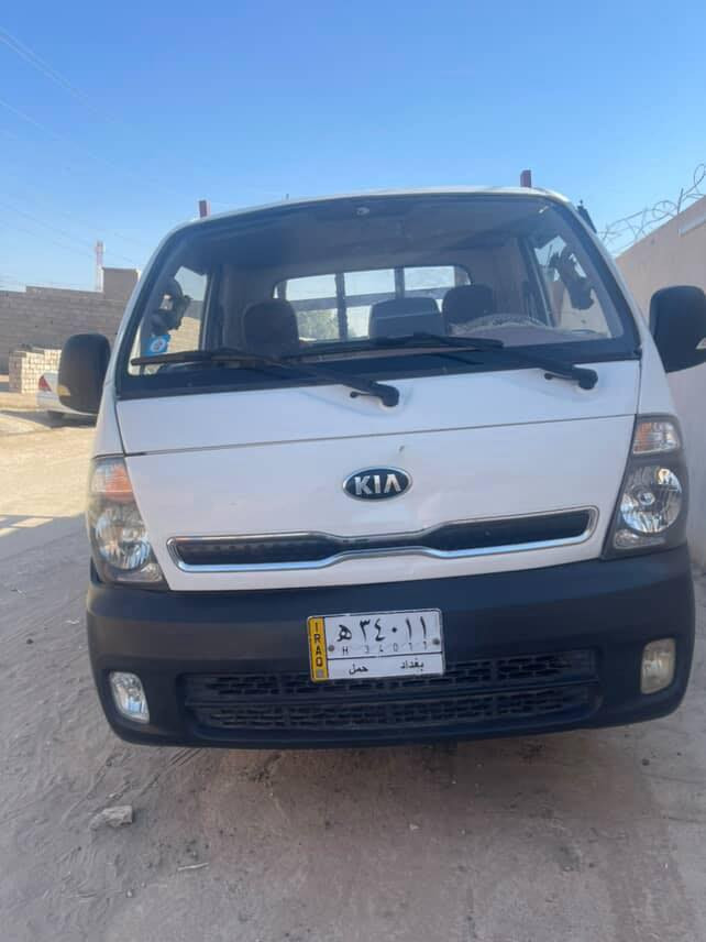 كيا حمل 2019السياره كير ومحرك شرط لا صرف ولا بخار السياره مرتجيه على جهة السايق القماره بيها شي بسيط 
العنوان صلاح الدين بيجي 
رقم الهاتف ***********
السعر 95قفل ومراوس عادي يرهم
