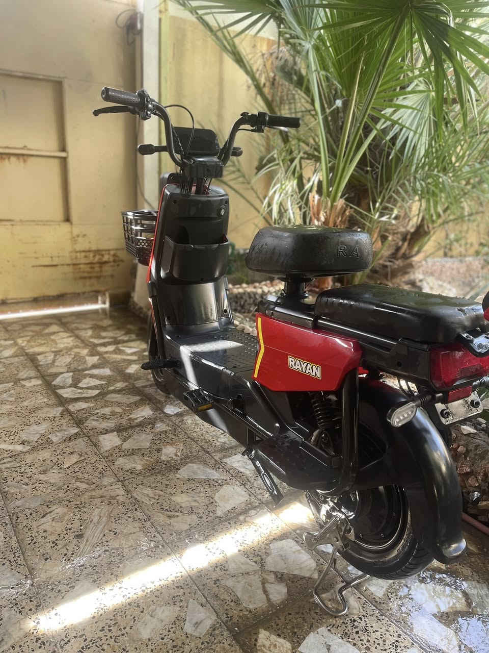 دراجه للبيع نضيفه بيهة دبل اشاره بيهةنظام سبورت وبيهة عطل واحد بس مبنچر سرعه45حقيقي للستفسار***********بس سيم كارت واتساب
