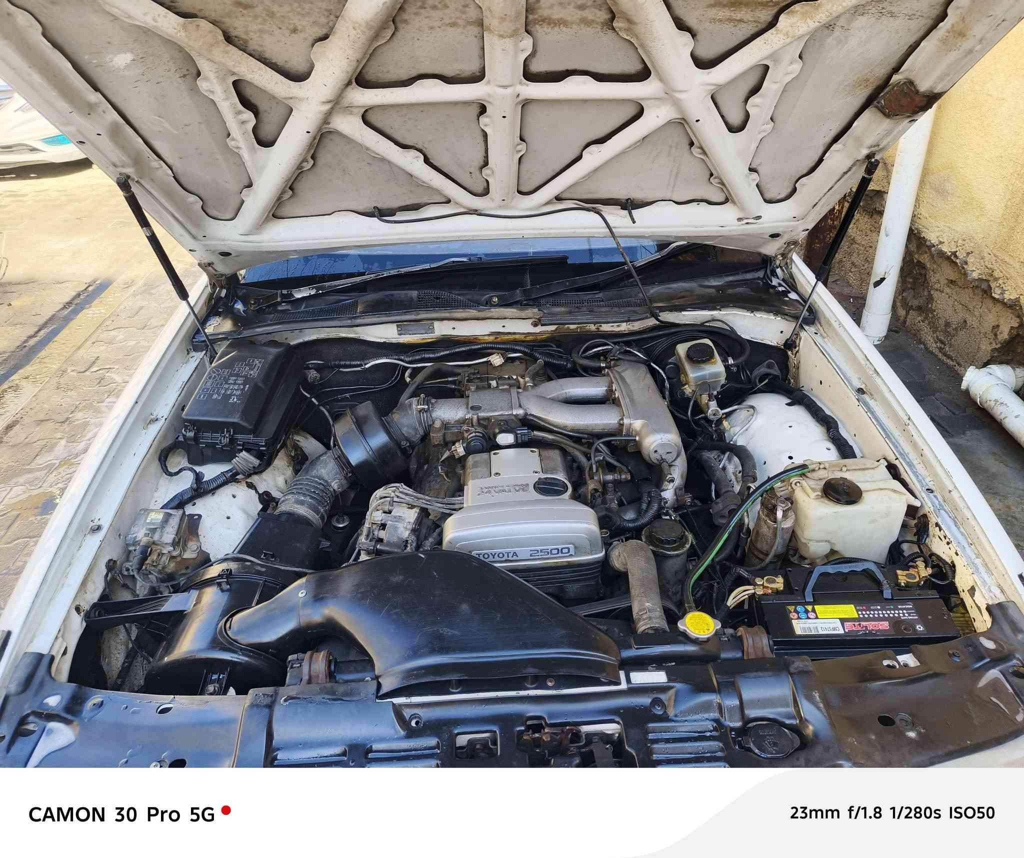 السلام عليكم كراون بطه مديل 2000
السياره كفالة من كصه و نقل جثه وضربه قويه 
مكينه كايمه والكير جديد و حداد جديده 
رقم ميسان مشروع وطني بكل مكان تتحول 
وعندي وكال بيه عامه
السعر 43
العنوان البصره
***********
