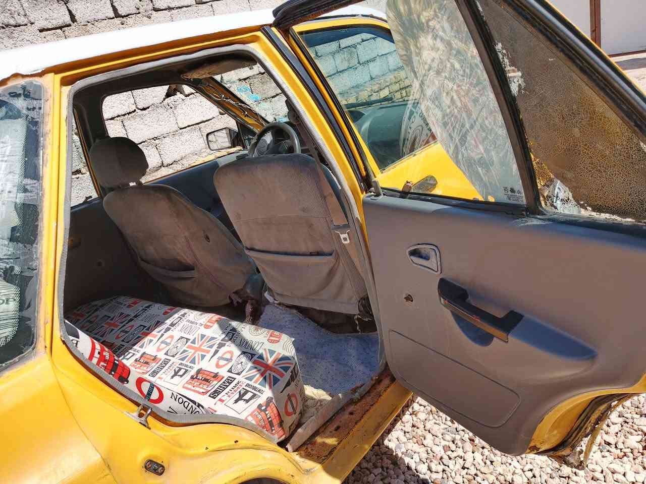 السلام عليكم خوان سياره ساييه
2011بدون،،،،،، كير ومكينه وحداديه خير من الله,,السعر 7وبيه مجال 
مكان السياره ديوانيه الحمزه الشرقي ***********
