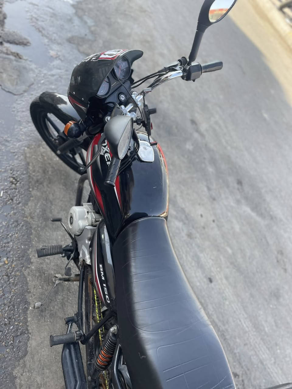 سلام عليكم
دراجه بوكسر كلاسك
موديل 2024
ماشيه 31
مرقمه بس سنويتهه ضايعه مكمل معامله بس يكمل القرار كبل تحول الدرجه مكفوله من كلشي جديد 
السعر 2200وبيهه مجال 
العنوان بغداد حي القاهره
***********
