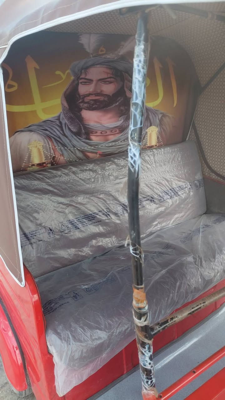 تكتك للبيع 18 نضيفه
مصبوغة عام جمالية نقص بيها بس سلف تحويل ثاني يوم 
السعر 4900 وبيه مجال 
بغداد العماري ***********
