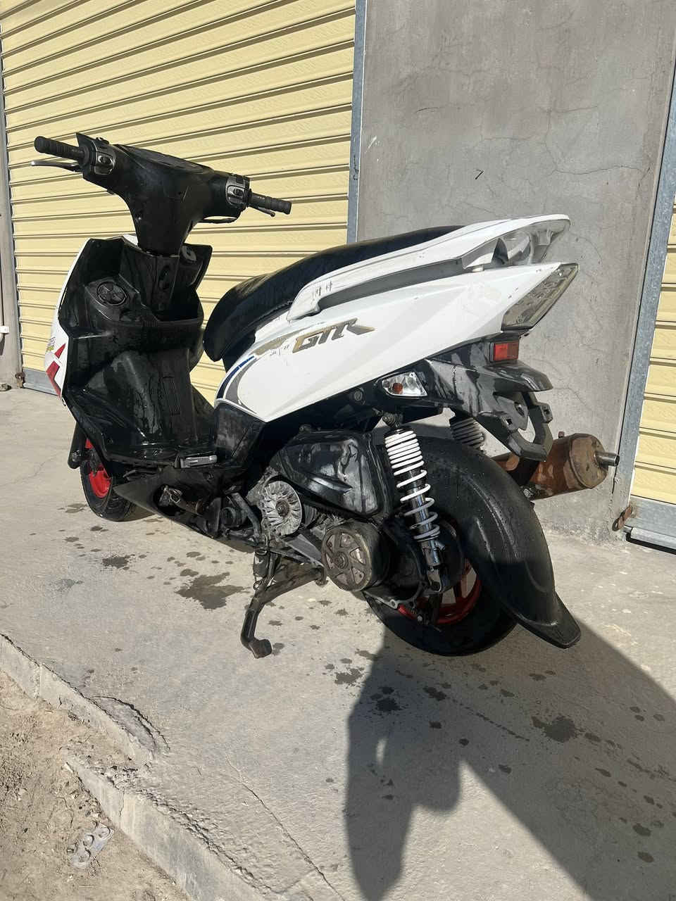 السلام عليكم دراجه جي تي ار الدراجة شوفت عينك مكينه 58نعومه تخبل نقصهة فيتبم العنوان الاسكندريه السعر 450وبيهة مجال ***********
