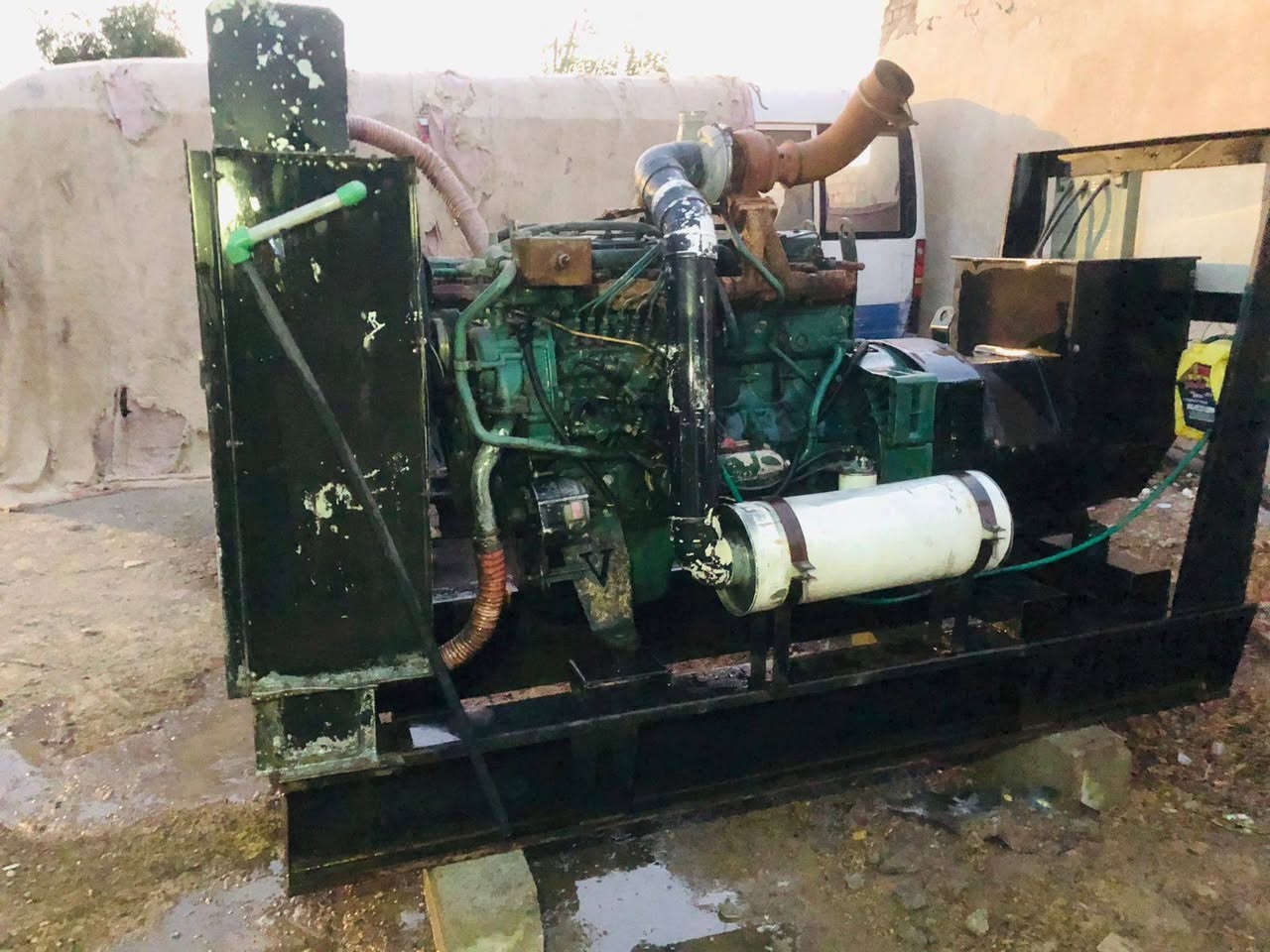 مولادات ابيع واقع حال عاطلات والكمنز ١٠٢رافسه كلهن ب٥٥$وبيهن مجال العنوان صلاح الدين يثرب ***********
