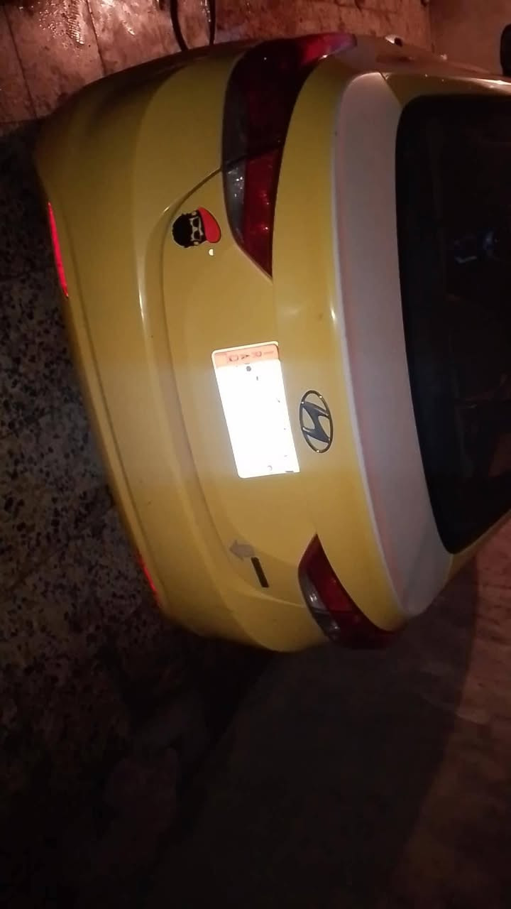 السلام عليكم سيارة التنر 2012كامل مواضفات من عده بصمة حدادية جديدة تخم تاير جديد حادثهة جاملغ امامي بدون دواخل وعندي صور الحادث الشري ينتصل العنون بغداد الرقم متواجد علا الوتساب فقط ***********
