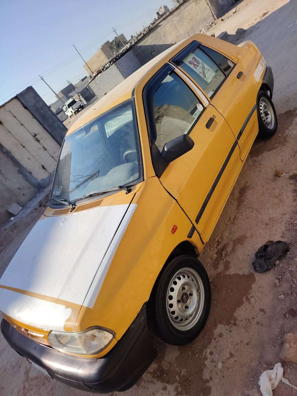 سلام عليكم سايبه مديل 15 البيع مكفوله مكاني بصره زبير سعر 25وبيه مجال رقمي واساب *********** وماسنجر مفتوح سياره ما معمره بلديه
