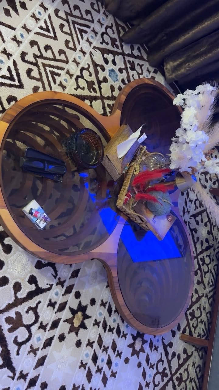 تخم جديد استخدام قليل ثنين ابو 3 يعني 6 مقاعد مع طبله وسطيه خشب وجام ب 550 وبيهن مجال للاستفسار خاص


**إذا كنت صاحب هذا الإعلان وتريد حذفه لأي سبب، رجاءا أرسل رسالة إلى الدعم الفني**