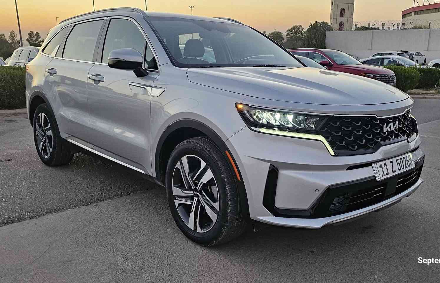 السلام عليكم
للبيع كيا سورينتو 2024
وارد أمريكي لون سلڤر
هايبرد محرك 1600 توربو
حادثها باب خلفي أيسر مصبوغ
تفويلة السيارة تمشيك أكثر من 900 كيلومتر
بالصيف تمشيك 750 كيلومتر
كراسي عدد 6 راكب
الكراسي الأمامية كهرباء وتدفئة
الكراسي الخلفية منفصلة VIP 
تبريد مركزي
رادارات 360 درجة
توقف ذاتي 360 درجة
مغادرة مسار ونقطة عمياء
مودات قيادة عدد 4
فور ويل AWD
داخل بيجي
حساسات أمامي وخلفي
لايتات زينون وليد نهاري 
بروجكترات أمامية زينون
السيارة ماشية 33500 كيلومتر قابل للزيادة
السعر 26400 دولار مجال بسيط
للاستفسار الاتصال على الرقم
***********
