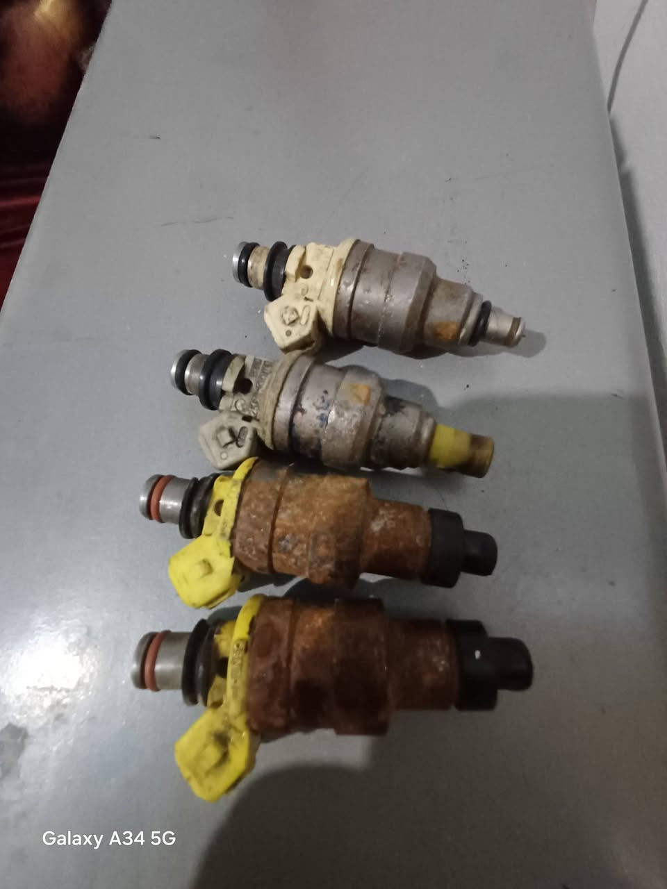 اغراض مازدا 626  8 بخ
نوزلات  50 الف 
اريفلو 30 الف 
كابريتر  40 الف 
ظفيرة داخلية 75 الف 

واتساب 
***********
