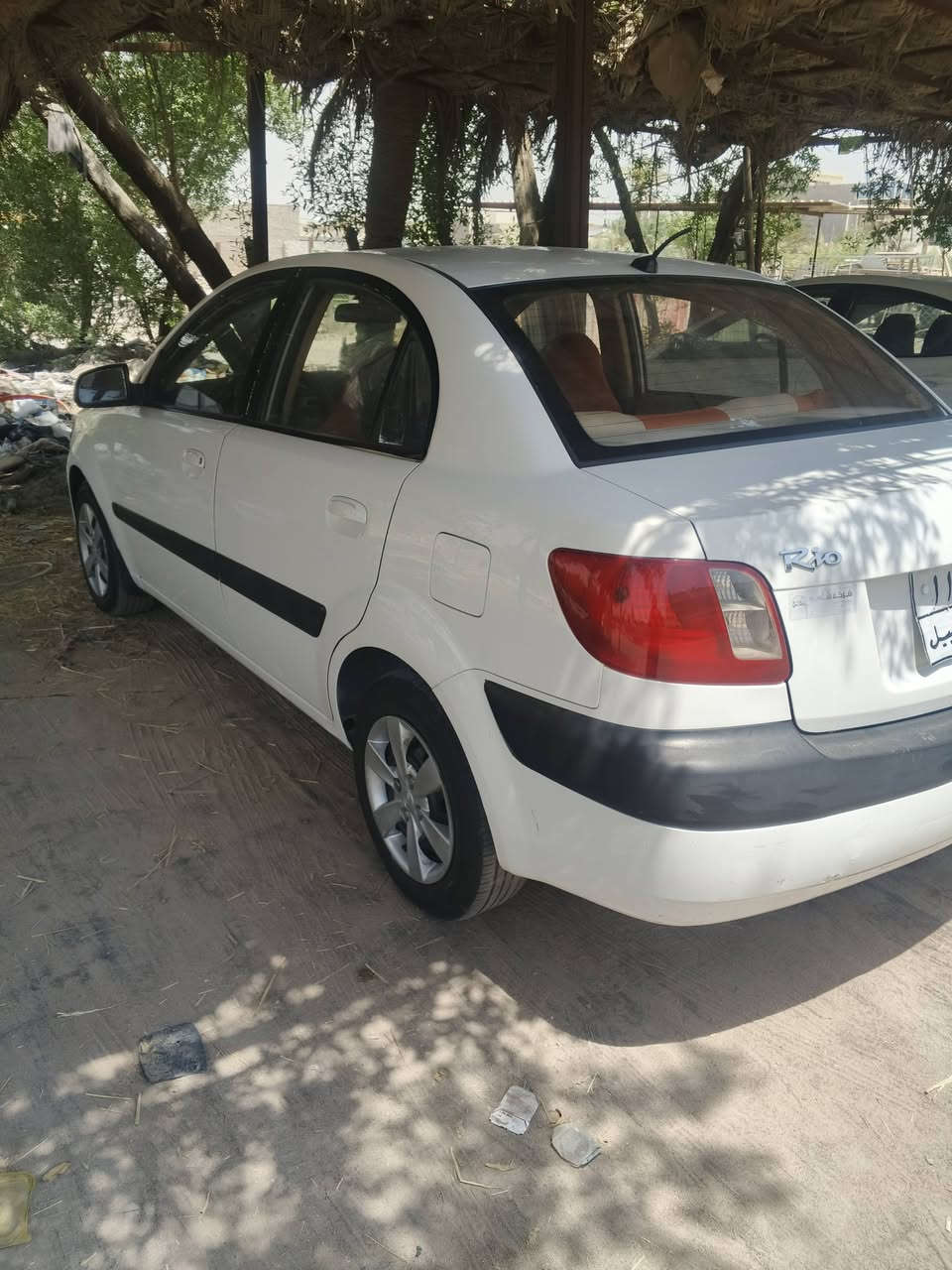 كيا ريو ٢٠١٠ محرك ١٦٠٠ رقم أربيل بإسم كردي وكاله اوتحويل مضمون 
بيها رشات صبغ بدون ضربه 
محرك وكير مكفولات حداديه جديده تخم تاير جديد تبريد ثلج السعر ٦٩$ مكانه كوفه ***********
