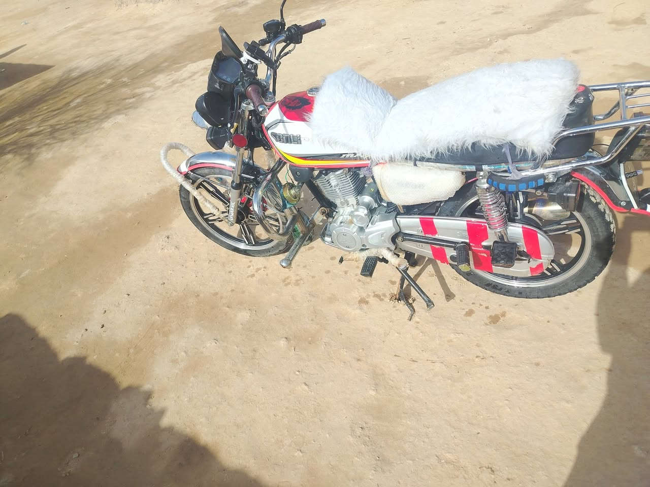 السلام عليكم دراجه سولنك للبيع محرك 200 جاكوج سعر825 وبيهه مجاب


**إذا كنت صاحب هذا الإعلان وتريد حذفه لأي سبب، رجاءا أرسل رسالة إلى الدعم الفني**