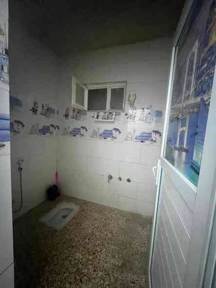 #بيع_شراء_ايجار_بناء_تعقيب_ترميم_تثمين_دور سكنية _
السلام عليكم 
يستمر مكتبنا بتوفير العروض الى زبائننا الكرام 
يعلن مكتبنا عن توفر مشتمل حديث مدخل واحد للبيع  

المساحة (٧٦) متر
 الواجهة (٤) متر 
النزال (١٩) متر 
يحتوي على؛$
الطابق الاول
كراج صغير واستقبال وحولي مطبخ  ومنور وغرفة نوم وخدمات (خارجية وداخلية)
الطابق الثاني
غرفتين نوم وخدمات وسطح كبير

السعر (١٩٥) مليون وبي مجال 

العنوان /الشعب @@@العقاري الثانية@@خلف جامع بدرية @@@
 
للاستفسار زيارة مكتبنا الكائن في ألشعب شارع الاسواق المركزية مقابل جامعة الامام الكاظم 
#مكتب_سيف_الساعدي_للعقار 
او الاتصال على الأرقام التالية؛
***********
***********
او التواصل عبر البرامج التالية؛
ماسنجر واتساب
