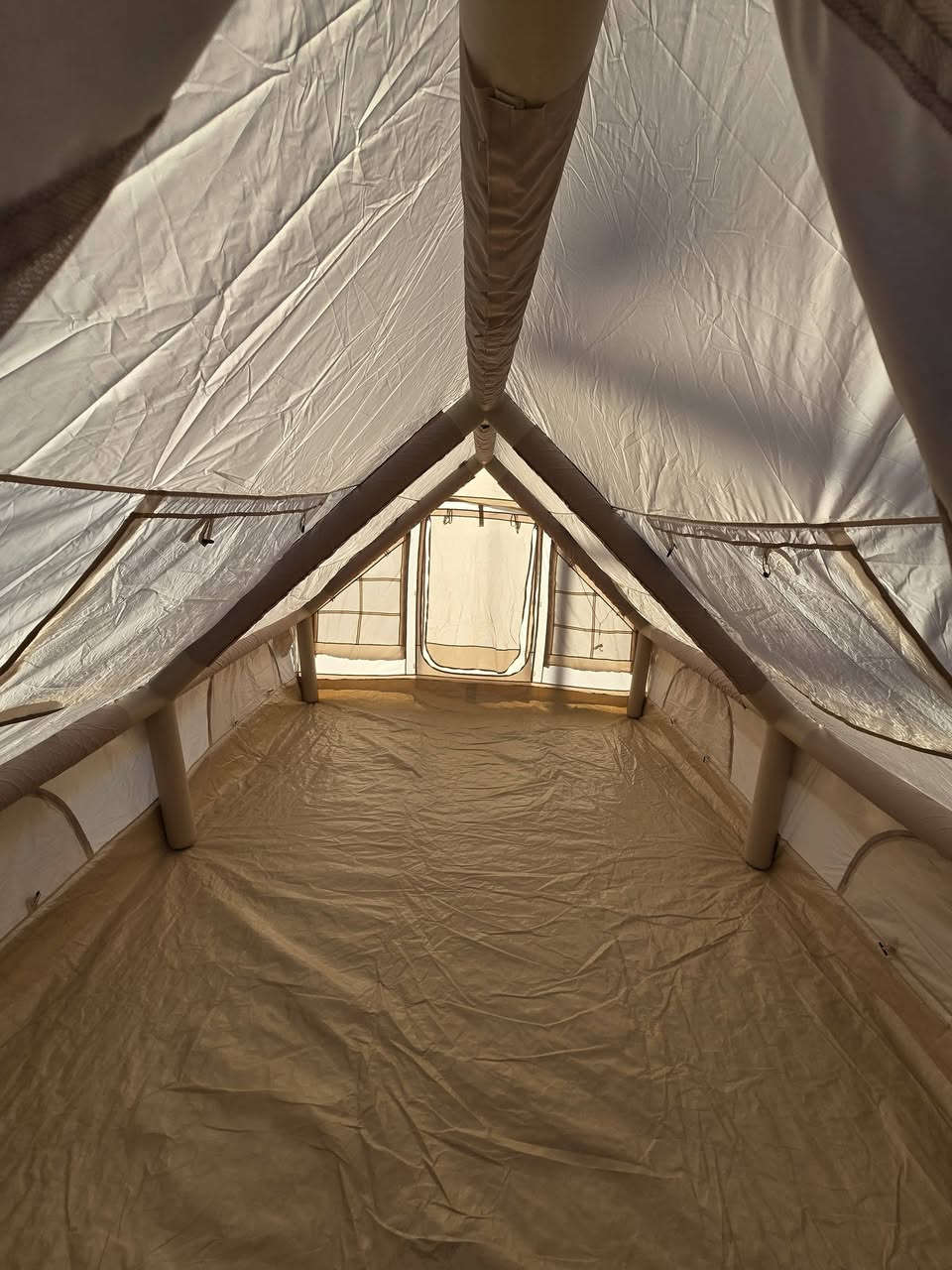 خيمه نفخ للبيع بسعر ٤٠٠ الف قياس ٤ م في ٣ ارتفاع مترين للاستفسار ع الخاص او موبايل ***********
