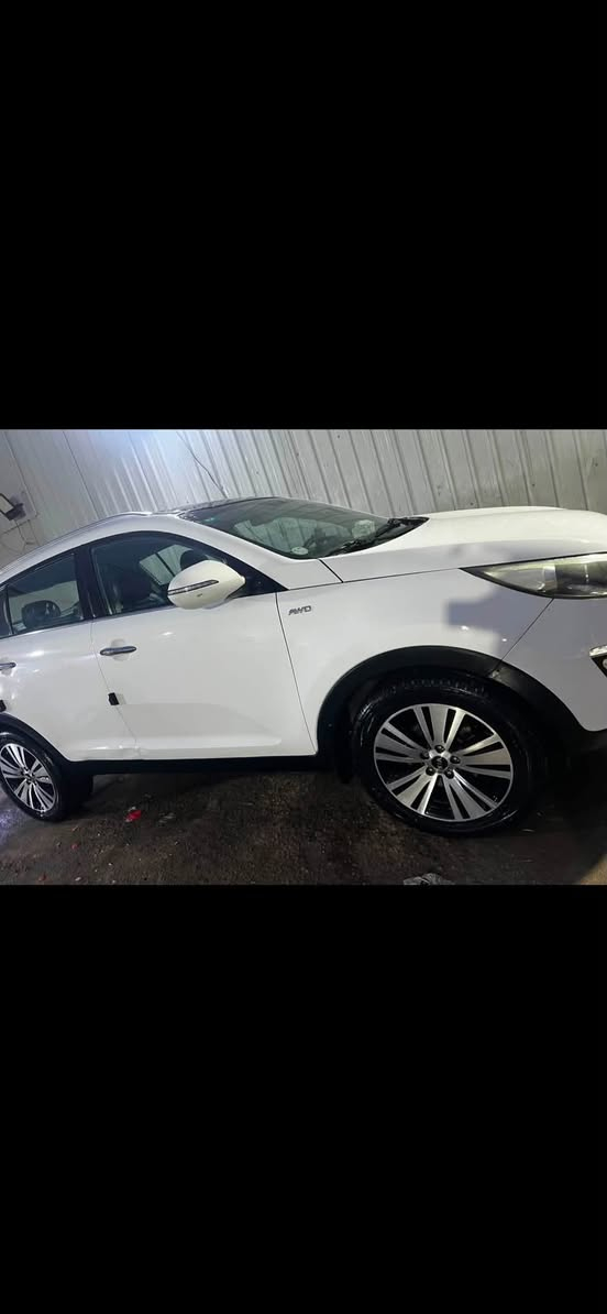 سلام عليكم عليكم تحية طيبة…
للبيع كيا سبورتج موديل 2014

🚘 ممشى السيارة124

🚗 السيارة فول VIP

🚙

  💺 المقاعد تدفئة ➕ تبريد➕ جلد ➕تحكم كهربائي في مقعد السائق 

🖱️مراية Self-dimming تعتيم ذاتي

🖥️ شاشة لمس -touch

🖥️ تبريد شاشة ➕تحكم منفصل في المناخ

🖱️تحكم كهرباء في المري

🛞 ويل كروم

‏دوش محرك 2.4

🚙 جامة السائق اوتو

⤵️نظام نزول➕ نضام الثبات الإلكتروني Traction control ➕ABS

✔️ لد امامي ➕ عدسة 

✔️ حساسات خلفية

‏✔️ Cross مثبت سرعة

✔️ تحكم سترين كامل

✔️ بصمة تشغيل ➕ أبواب 

✔️ نظام ترحيب عند الاقتراب

✔️ فول سستم ايرباك يعني مو مثل الباقيات دبل ايرباك✔️نظام صوتي مع دمام خلفي انفنتي

صور سونار موجوده بل منشور كلشي موضح 

موقع بغداد كمالية سعر (150$)

***********

*********** واتساب بي هاذا
