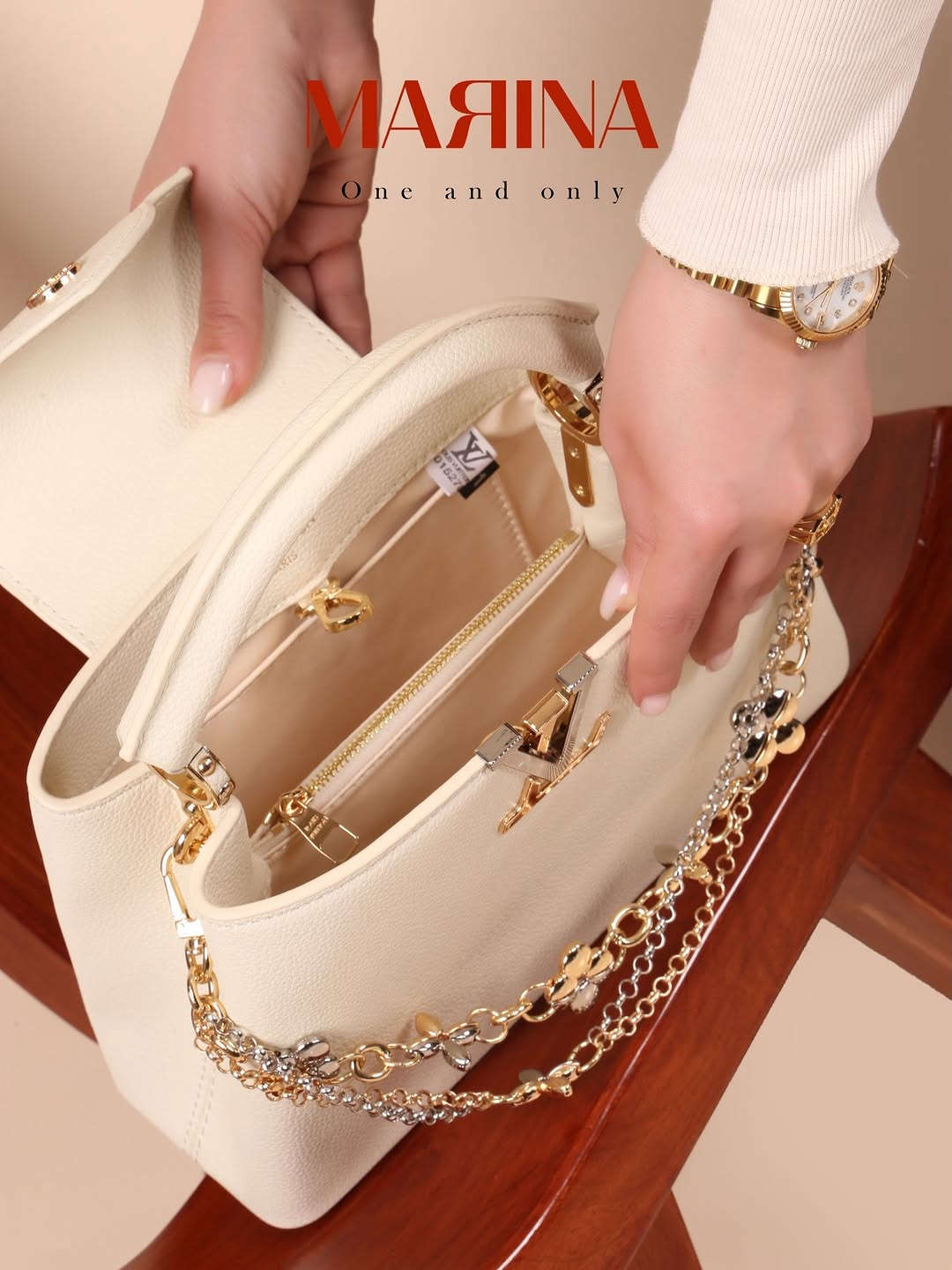 MARINA..
توفر لكِ كولكشن من الحقائب 👜
 مصممه بأحدث الدزاينات ذات الكوالتي العالي 
قياسات الحقيبه 
ارتفاع 17 CM
عرض26CM
✨ القطع مضمونه وقابلة للتبديل إذا كان بها خلل مصنعي
متوفر توصيل بغداد وجميع المحافظات 
كلفة التوصيل 5000 
يمكنكم التواصل عن طريق  الرقم الخاص بالشركه :-7712
اختاري أناقتك من مارينا🌹⁩⁩⁩


**إذا كنت صاحب هذا الإعلان وتريد حذفه لأي سبب، رجاءا أرسل رسالة إلى الدعم الفني**