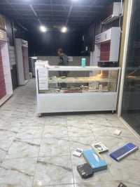 غراض محل موبايل كاملة لبيع  المراسلة او الاتصال 07810079100