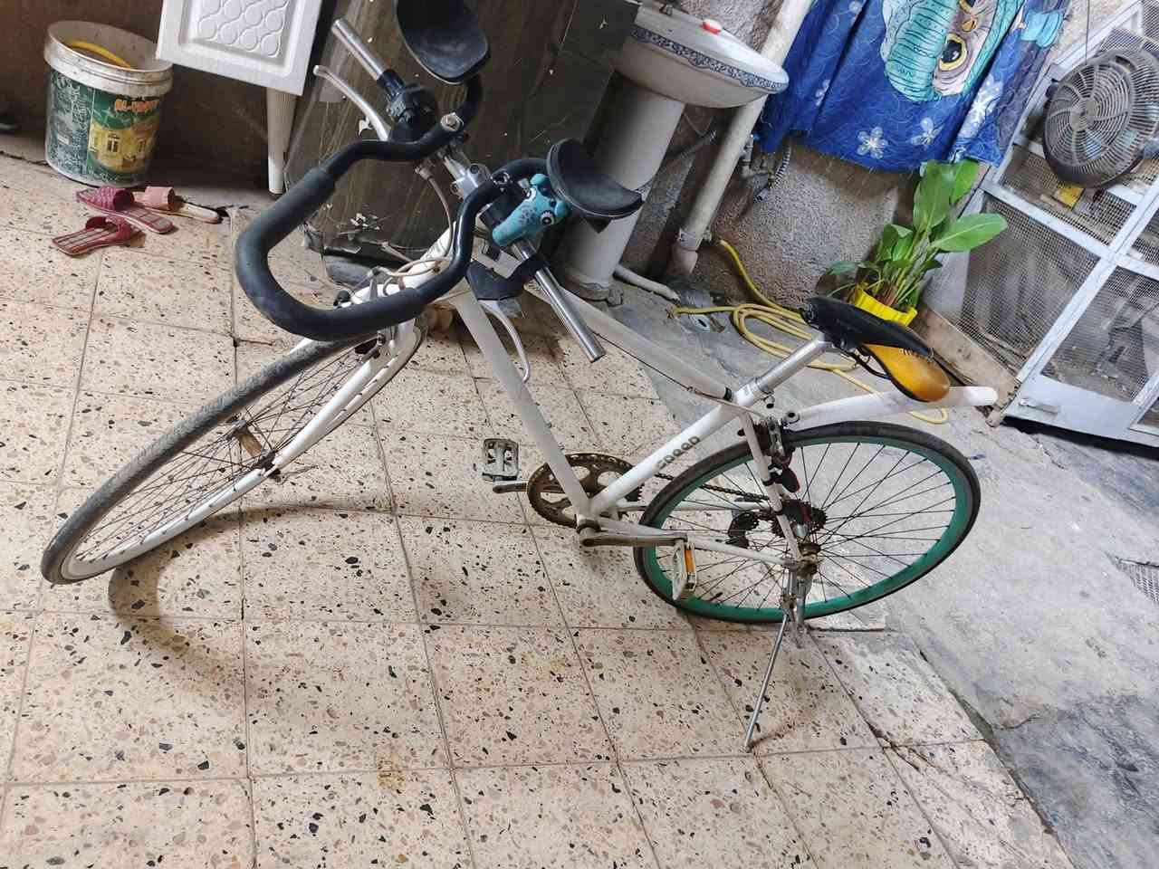 سلام عليكم بايسكل c700 ياباني للبيع نقوصاته چوابه  و سيم مال عكرب سعر 80 وبيه مجال مكاني بغداد حي الخضراء رقم الهاتف ***********
