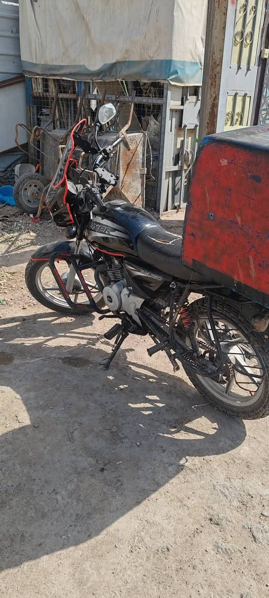 بوكسر 2018 دراجه جاهزه مكينه طائرات كهربائيات كلها شغاله اوراقها كامله السعر 600,000 العنوان بغداد بغداد جديده تواصل على هذا الرقم ***********
