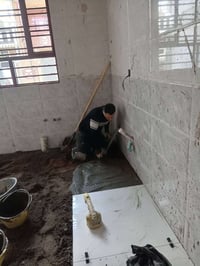 اتنين خلفه سرميك ومرمر وكاشي ودرج موجودين بل الاعظميه انشاء الله ٠٧٧٣٤...