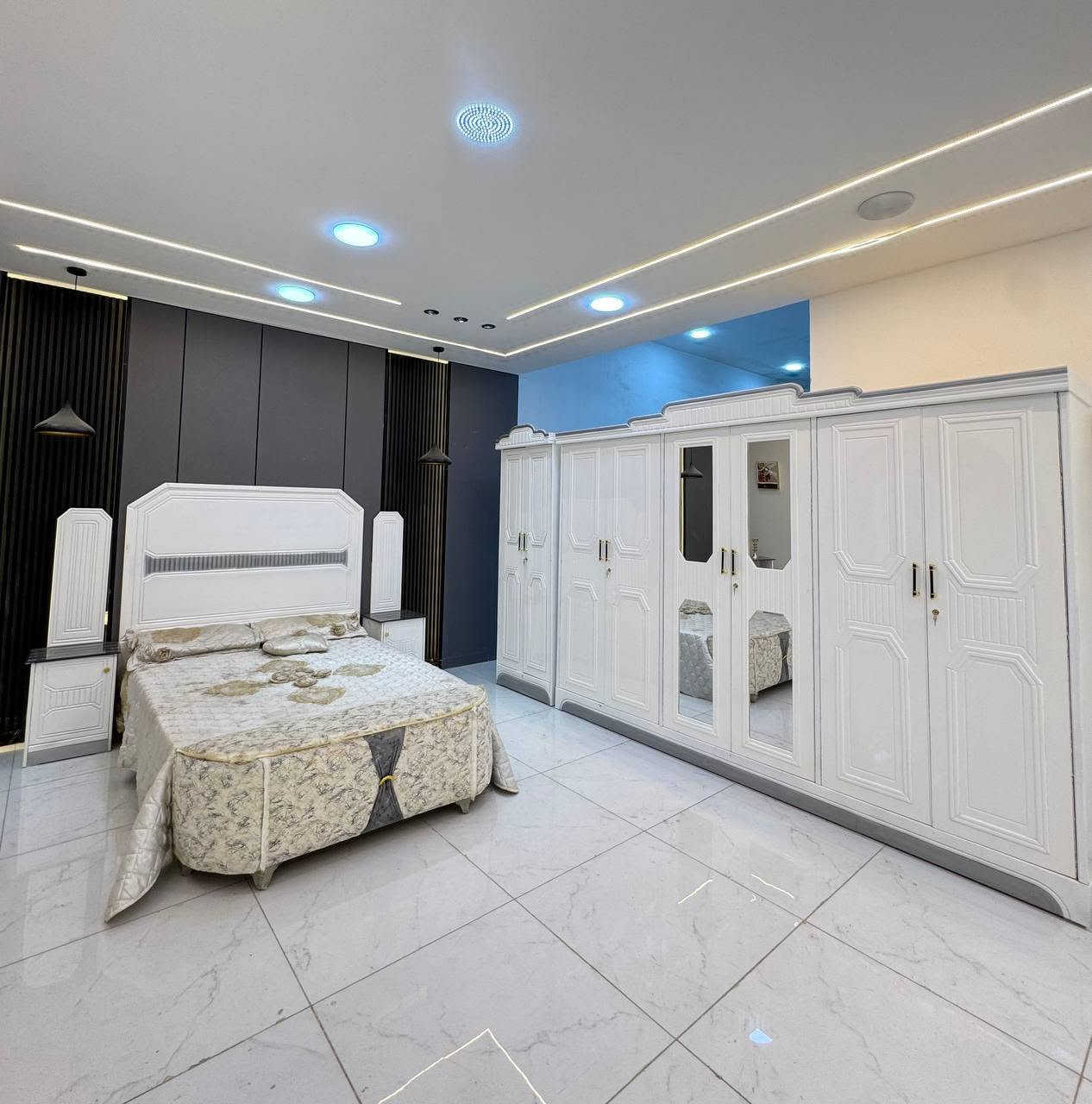 حصرياً الموديل الجديد   

السعر مليون دينار فقط 😍

غرفه نجاره قتصاديه 🛌

متكونه من 9 قطع مميزه 

الكنتور ارتفاع 240 طول 320 

مع الزاويه مجموع الطول 4 امتار 

السمك الخارجي للغرفه 5 ملم انديف

والسمك الداخلي 3 ملم معاكس ابيض

سعر الشازلون الخزان 75 الف 

سعر الشازلون المقعد 50 الف 

متوفر توصيل وشد داخل بغداد 😊

متوفر توصيل وشد لكافة محافضات العراق 🇮🇶


**إذا كنت صاحب هذا الإعلان وتريد حذفه لأي سبب، رجاءا أرسل رسالة إلى الدعم الفني**