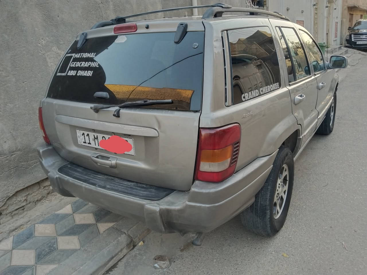 السلام عليكم جيب شيروكي موديل 2000 محور مكينة ديفور ياباني كير ومكينه بلكارتون رقم بغداد السعر 63 أو مراوس ناصريه المركز ***********
