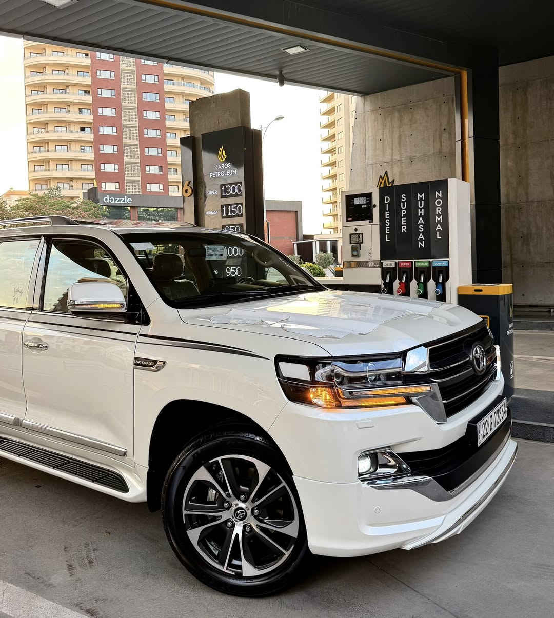 Toyota Land crusir_ 2020 _ 87,000 km

اللَّهُمَّ صَلِّ عَلَى مُحَمَّدٍ وَعَلَى آل مُحَمَّدٍ

ملاحظه (رجائن سياره بدون مراوص)

🔷تويتا لاند كروز  _ 2020 _ گراند تورينگ
ساز باب اولا
🔷سياره مواصفات معروفه (گراند تورينگ)
🔷سياره زيرو شريكه (ساز) باب اولا
🔷 سياره (2) كوشنات كهرباي (٣) دگم
🔷سياره (8) ايرباكات _ (٣ ) شاشات
🔷سياره (٢) بصمه بيلادي موجود مامفتوح

🔷سياره مكفول كفاله عامه دعامي لي    
🔷بدون صبغ .. بدون بارد .. بدون شخوت 
🔷بدون حالوب .. بدون رمل مكفوله كفاله 🔷سياره بص ماشاالله نفص زيرو
🔷غراضات كامل موجود حتا عرضيات مامفتوح هيدفونات موجوده 

🔷سياره ماشيه 87,000 الف كيلو حقيقي
🔷4 اطارات و ويل جديد شريكه 
🔷سياره داخل بيجي كوشنات زيرو

🔷سياره محرك بشرت مامفتوح جديد جديد
🔷 محرك (V6) 
🔷سياره حيل نظيفه كلشي علي بلادي اوك

🔷مواصفات
(بصمه .. الانزلاق .. كشن جلد  .. ثلاجه ..  زينون .. هواء مزدوج .. نيظام ايكو ..
حساسيه الديك الموخره مرايات .. فتحه ..
تشغيل عن بعد ..  باب بصمه _ باب وراء كهرباي)

🔷نظافه  ١٠٠٪ كامل سيرڤس بدون نقص و مصرف

🔷سياره مال بيت أي نقص مابيها

🔷نفس اليوم / تحويل و وكاله حاظر مباشر
سنويه حتا ٢٠٢٨ جديد 
🔷 سياره داخل / سليمانيه 
🔷سعر .. 538$ .. ورقه 
🔷رقم / ***********📲
