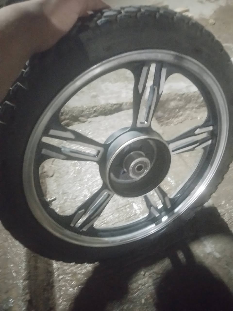 ويل نضيف  مال 5كير  قيم وبل عافيه عله اليخذه نضيف وهوه وتايره بس تنفضخه مكاني بغداد ابو غريب رقمي ***********
