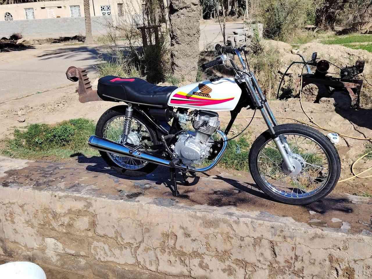 سلام عليكم ورحمة الله وبركاته درجة البيع وراق الموديل 2018 السعر 950
وبيه مجال تعمير كله صلي تعميره 2026 رقم ***********
